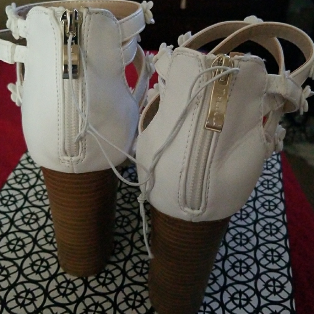 Designer Shoes - Picture 5 of 5